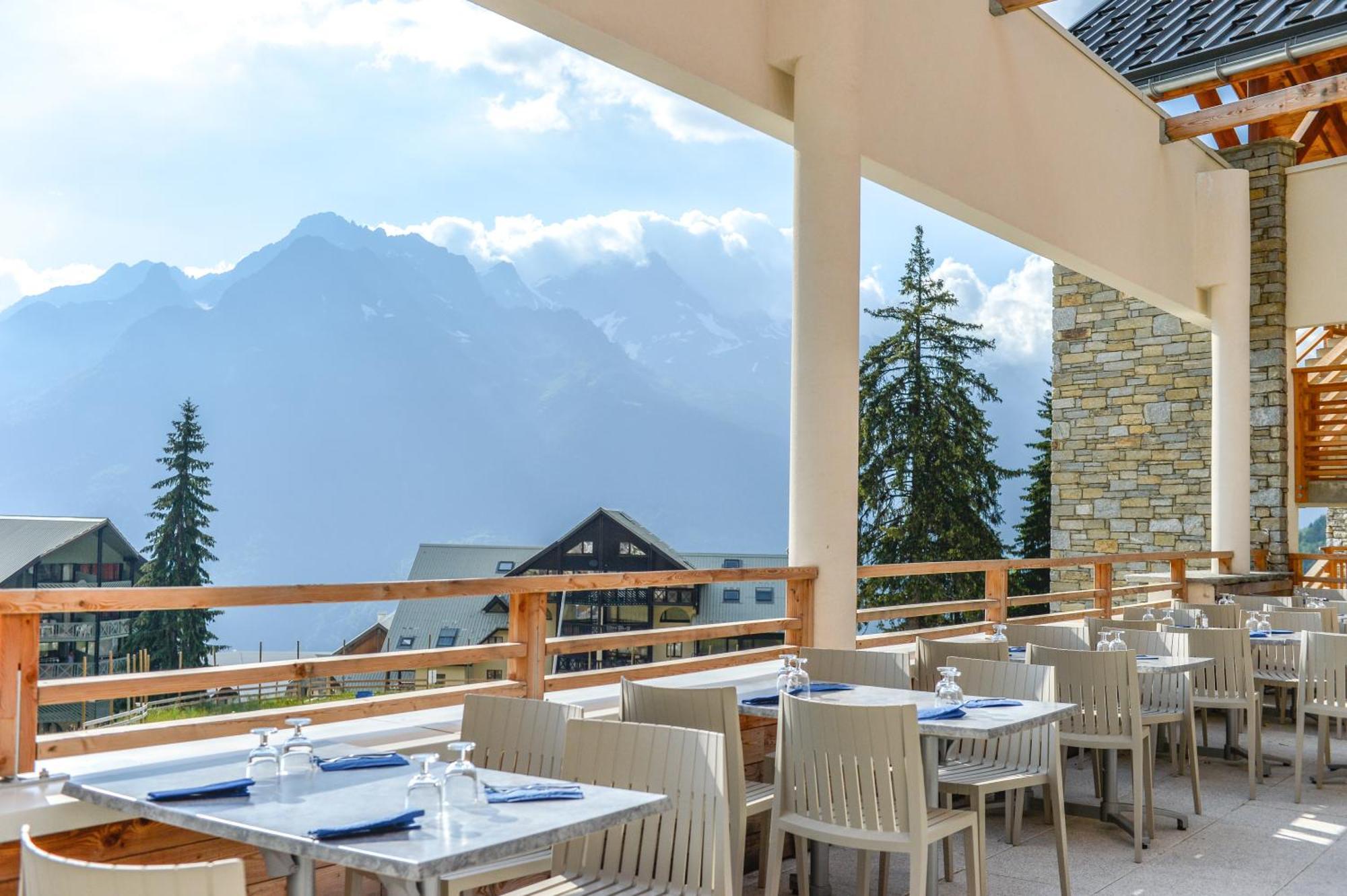 Villages Clubs Du Soleil - Oz En Oisans Oz Екстер'єр фото